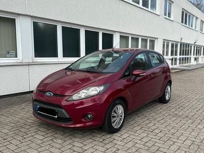 Gebraucht Ford Fiesta 95 PS (69 kW) 2009 Rot Kleinwagen