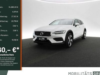 Begagnad Volvo V60 CC Plus 197 HK (144 kW) 2023 Vit Kombi
