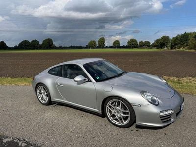 Porsche 911 Carrera 4