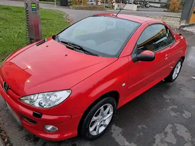 Gebraucht Peugeot 207 109 PS (80 kW) 2004 Rot Cabrio