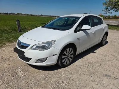 Occasion Opel Astra Selection 116 ch (85 kW) 2010 Blanc Berline