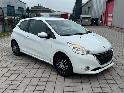 Gebraucht Peugeot 208 Active 82 PS (60 kW) 2012 Schwarz Kleinwagen