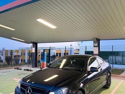Grau Gebraucht 2011 Mercedes C220 Coupé | 6.299 € (Fairer Preis)