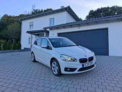 BMW 225