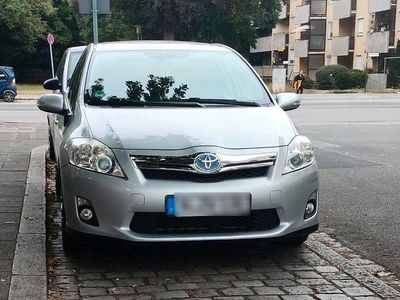 Toyota Auris Hybrid