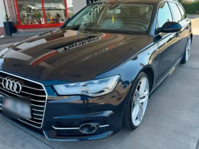 Gebraucht Audi A6 Premium 320 PS (235 kW) 2026 Blau Kombi
