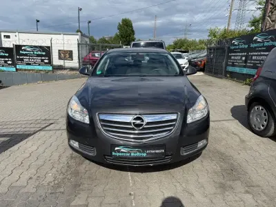 Gebraucht Opel Insignia Edition 140 PS (102 kW) 2009 Karbongrau/technical grey Limousine