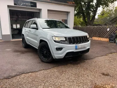 Gebraucht Jeep Grand Cherokee Overland 250 PS (183 kW) 2015 Silber SUV