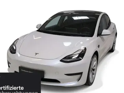 Begagnad Tesla Model 3 RWD 205 kW (279 HK) 2023 Vit Sedan