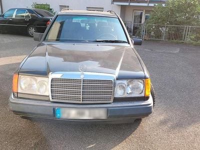 Gebraucht Mercedes 200 118 PS (86 kW) 1992 Grau Kombi