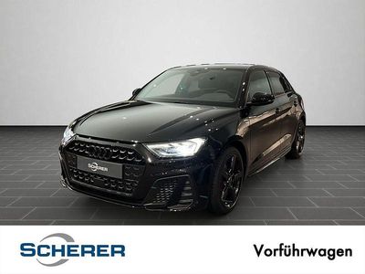 Mythosschwarz metallic (metallic) Gebraucht 2025 Audi A1 Sportback Advanced Kleinwagen | 31.240 € (Teuer)