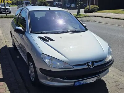 Gebraucht Peugeot 206 Premium 75 PS (55 kW) 2002 Grau Limousine