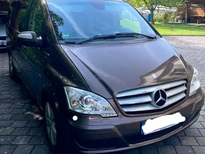 Gebraucht Mercedes Viano Edition 224 PS (164 kW) 2012 Braun Van / Kleinbus