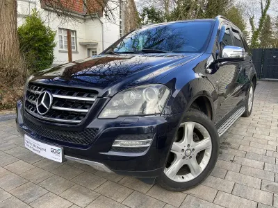 Gebraucht Mercedes ML300 Edition 205 PS (150 kW) 2011 Blau SUV