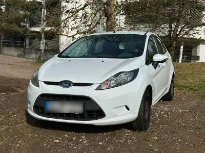 Usata Ford Fiesta 81 CV (59 kW) 2009 Bianco Utilitaria