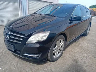 Używany Mercedes R350 265 KM (194 kW) 2012 Czarny Minivan