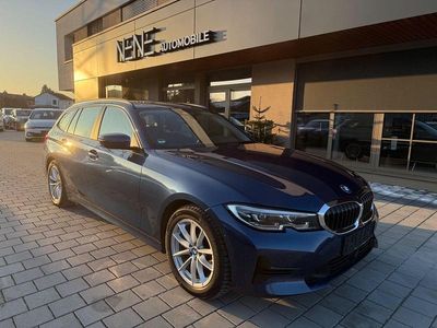 Blau Gebraucht 2021 BMW 318 Advantage Kombi | 20.990 € (Fairer Preis)