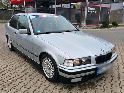 BMW 323 Compact