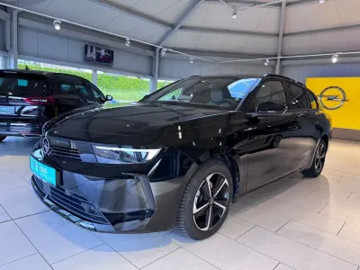 Gebraucht Opel Astra Edition 136 PS (100 kW) 2024 Schwarz Kleinwagen