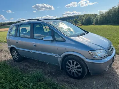 Gebraucht Opel Zafira 125 PS (91 kW) 2005 Silber Van / Kleinbus