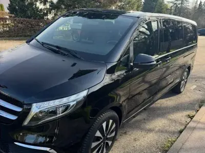 Gebraucht Mercedes V300 Avantgarde 239 PS (175 kW) 2019 Schwarz Van / Kleinbus