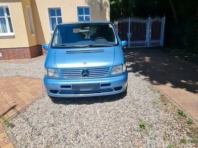 Gebraucht Mercedes V220 122 PS (89 kW) 2001 Blau Van / Kleinbus