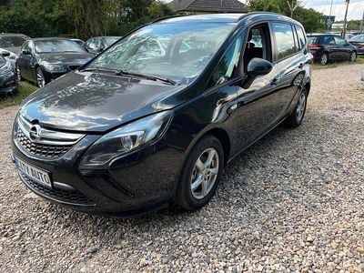 Schwarz Gebraucht 2014 Opel Zafira Tourer Edition Van / Kleinbus | 6.970 € (Etwas zu teuer)