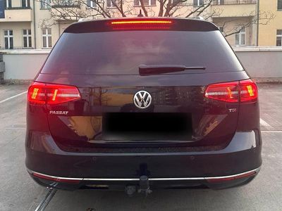 Gebraucht VW Passat 120 PS (88 kW) 2018 Schwarz Kombi