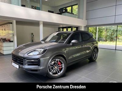 Quarzitgraumetallic (metallic) Gebraucht 2024 Porsche Cayenne SUV | 93.800 €