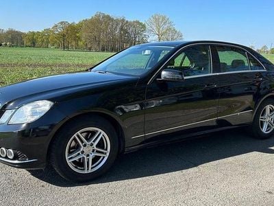Second-hand Mercedes 220 170 CP (125 kW) 2009 Negru Berlinǎ