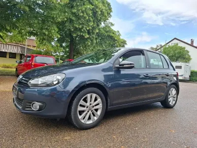 Gebraucht VW Golf VI Style 105 PS (77 kW) 2011 Bluegraphit perleffekt Kleinwagen