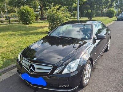 Mercedes E200