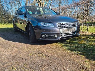 Gebraucht Audi A4 Ambiente 160 PS (117 kW) 2010 Blau Kombi