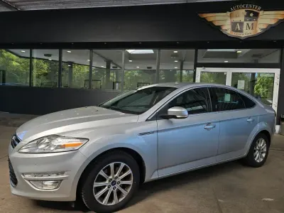 Gebraucht Ford Mondeo Titanium 203 PS (149 kW) 2011 Silber metallic (metallic) Limousine