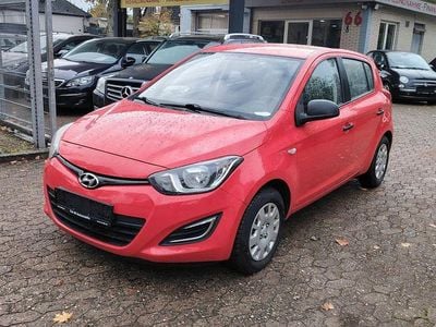Gebraucht Hyundai i20 Edition 75 PS (55 kW) 2014 Rot Limousine