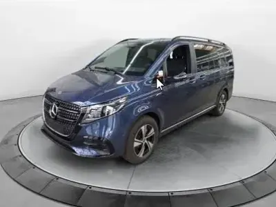 Gebraucht Mercedes V250 Avantgarde 190 PS (139 kW) 2025 Blau Van / Kleinbus