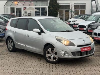 Beige Gebraucht 2011 Renault Scénic III Dynamique | 1.990 € (Superpreis)