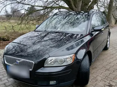 Gebraucht Volvo V50 140 PS (102 kW) 2026 Schwarz Kombi