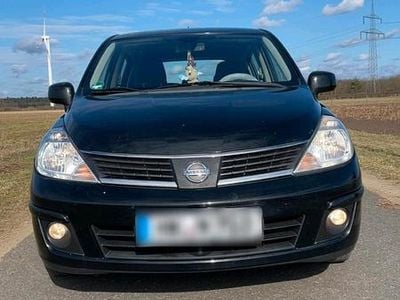 Gebraucht Nissan Tiida 126 PS (92 kW) 2008 Schwarz Kleinwagen