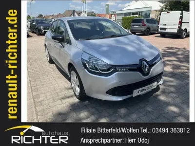 Gebraucht Renault Clio LIMITED 90 PS (66 kW) 2016 Silber Limousine