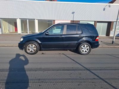 Schwarz Gebraucht 2003 Mercedes ML500 SUV | 3.900 €
