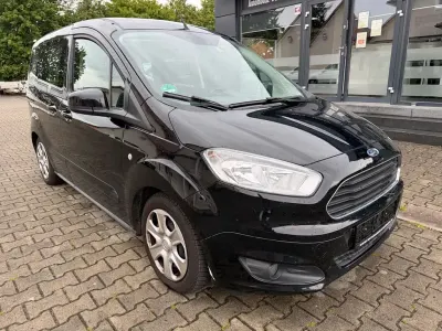 Gebraucht Ford Tourneo Courier Trend 101 PS (74 kW) 2016 Schwarz Van / Kleinbus