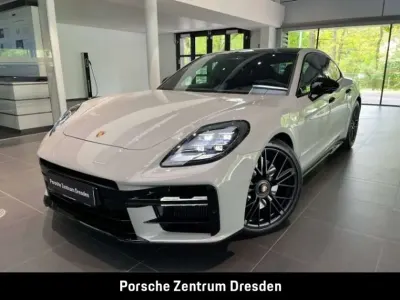 Neu Porsche Panamera GTS 500 PS (367 kW) 2026 Kreide (weiss) Limousine
