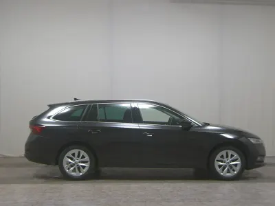 Usata Skoda Octavia Style 150 CV (110 kW) 2023 Nero Station wagon
