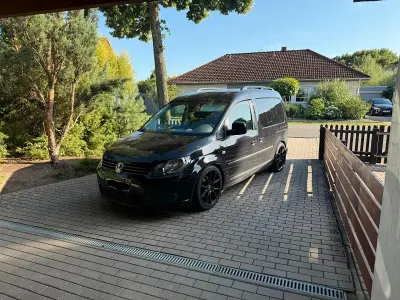 Gebraucht VW Caddy 105 PS (77 kW) 2013 Schwarz Van / Kleinbus