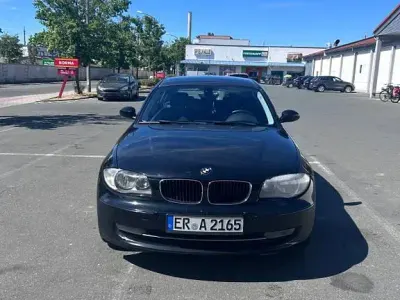Gebraucht BMW 116 122 PS (89 kW) 2008 Schwarz Kleinwagen