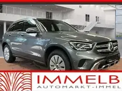 Używany Mercedes GLC300e 320 KM (235 kW) 2021 Szary SUV