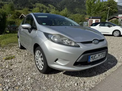 Gebraucht Ford Fiesta 82 PS (60 kW) 2009 Silber Kleinwagen