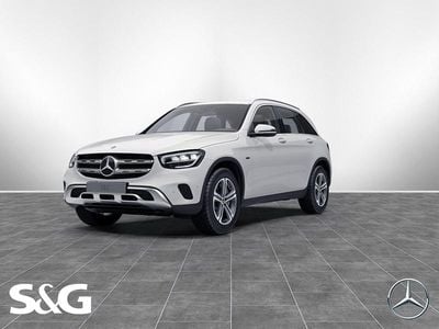 Gebraucht Mercedes GLC300e 211 PS (155 kW) 2020 Unilack polarweiß SUV