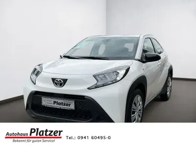 Gebraucht Toyota Aygo X Business Edition 72 PS (52 kW) 2024 Weiss SUV
